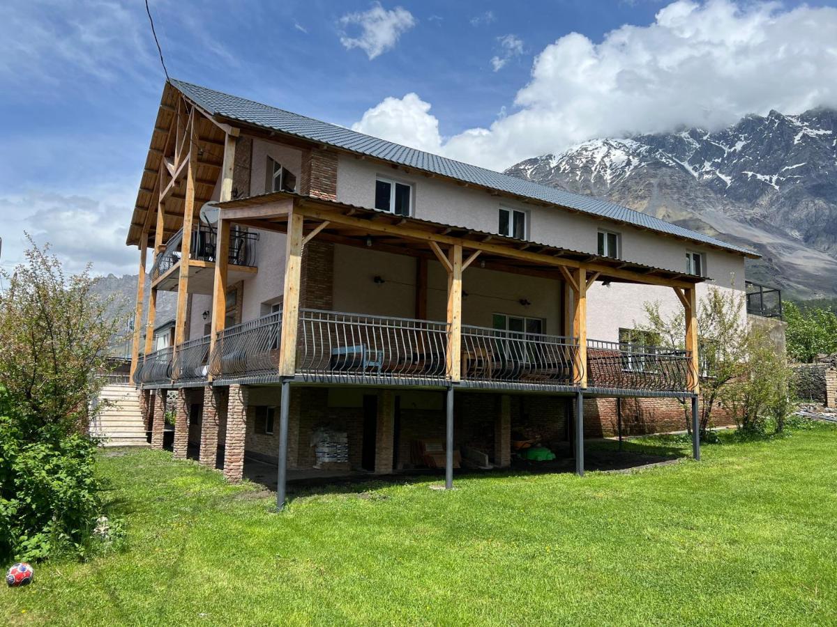 Guest House 15 Kazbegi Εξωτερικό φωτογραφία