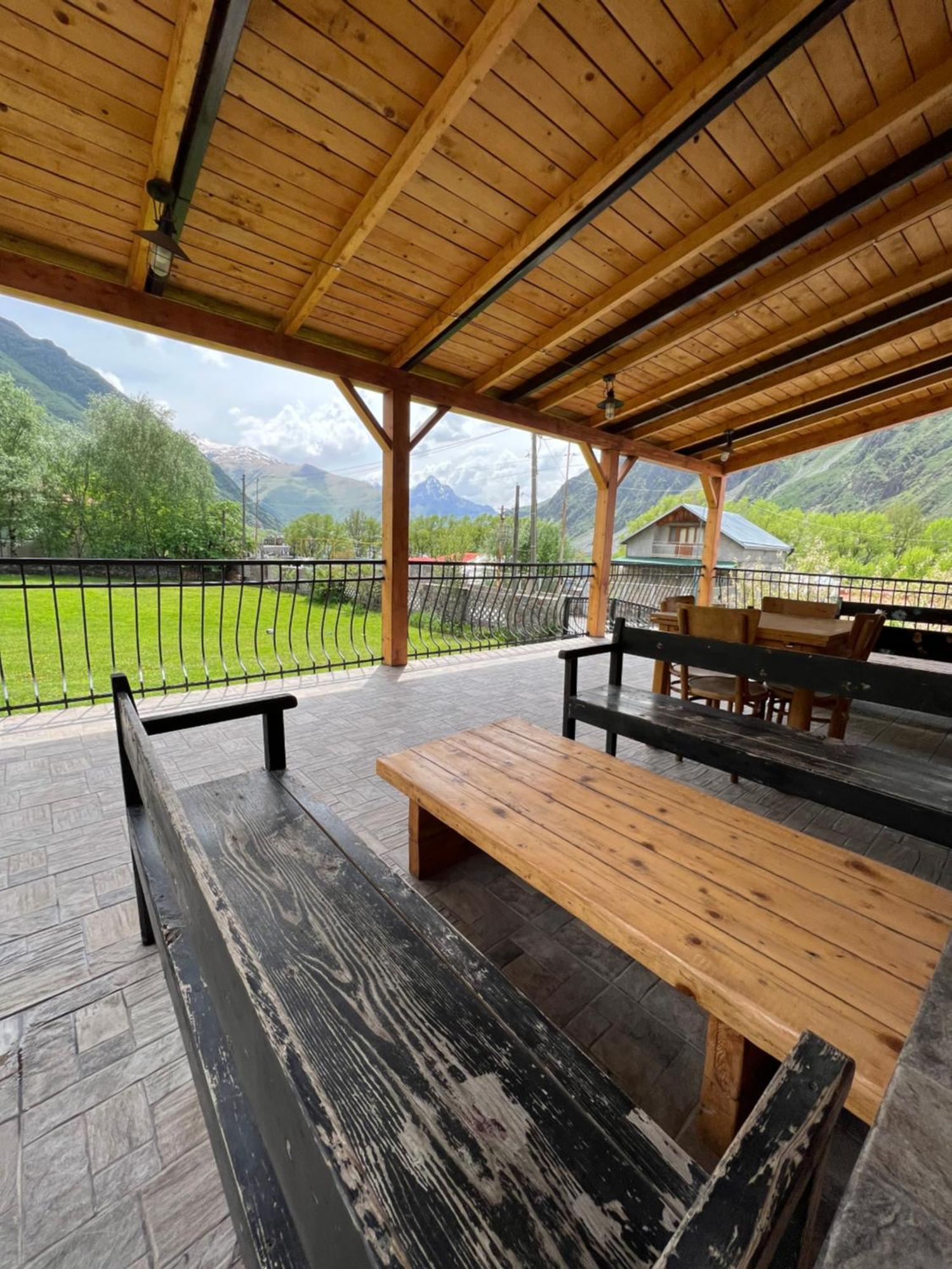 Guest House 15 Kazbegi Εξωτερικό φωτογραφία