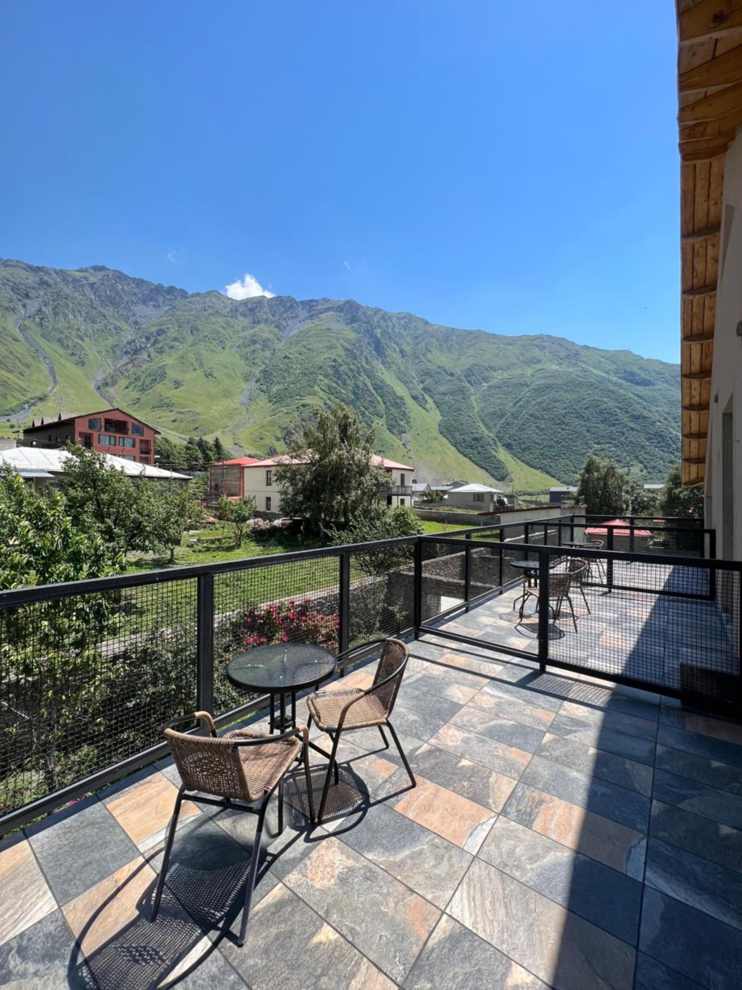 Guest House 15 Kazbegi Εξωτερικό φωτογραφία