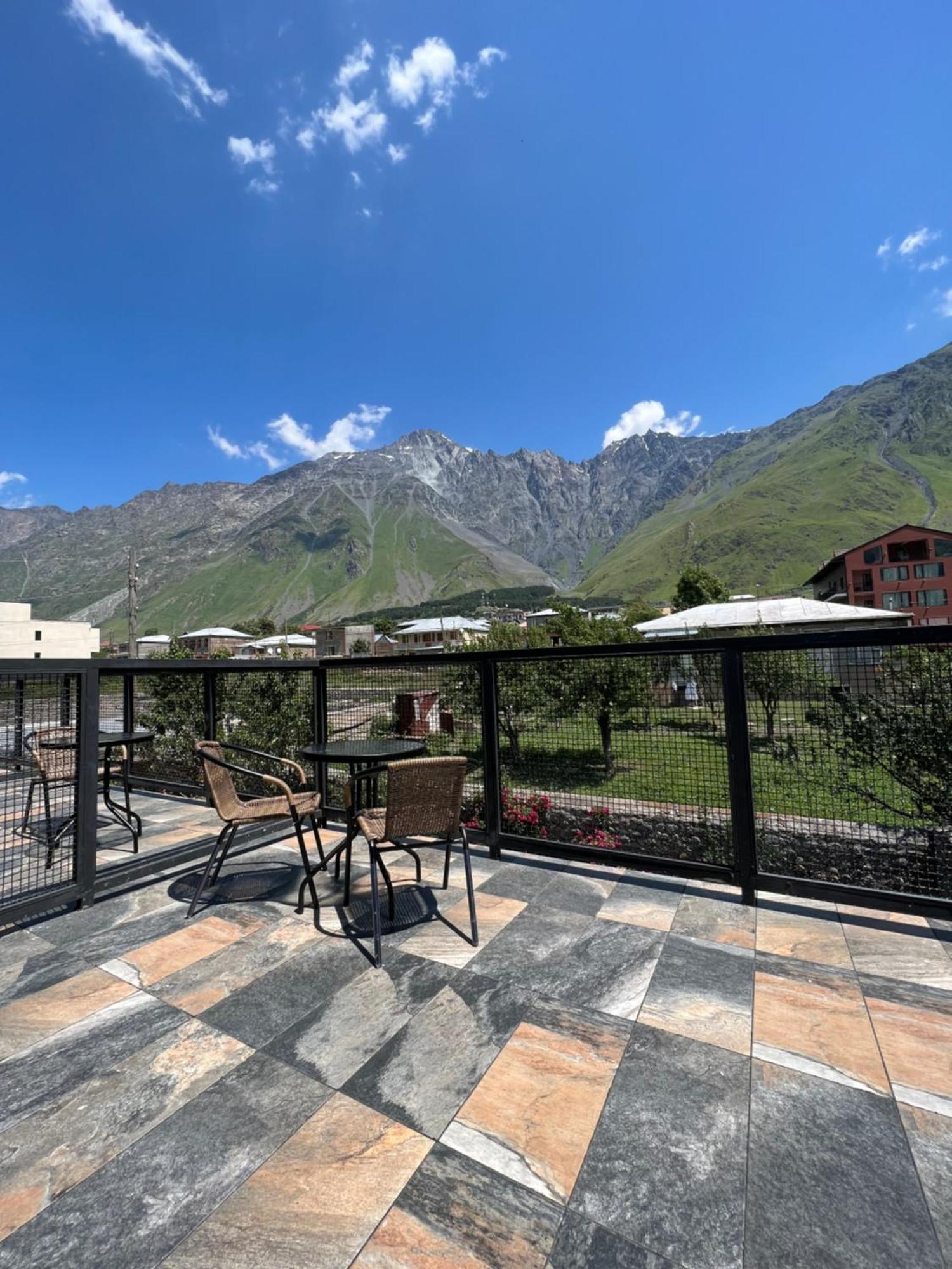 Guest House 15 Kazbegi Εξωτερικό φωτογραφία