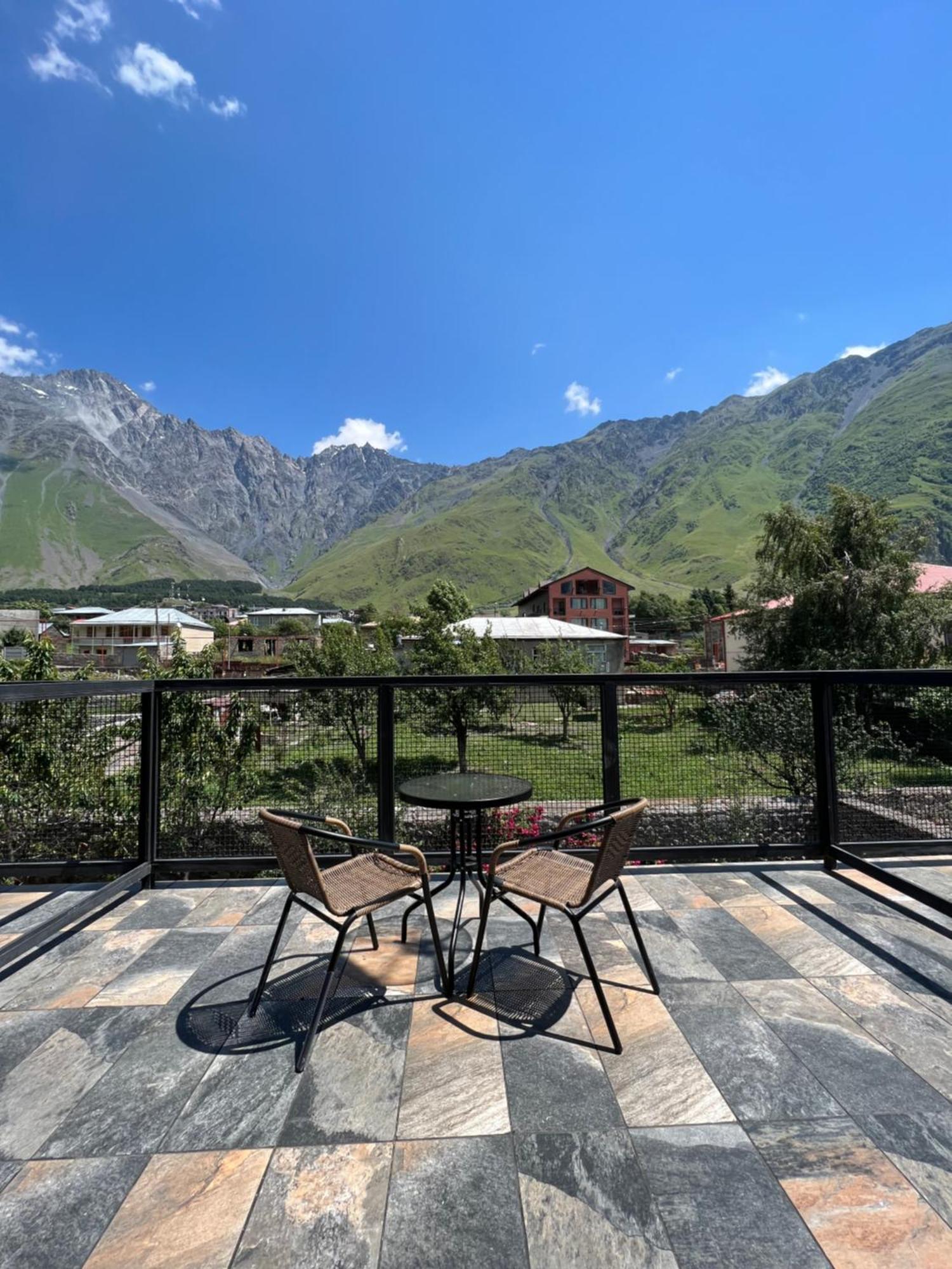 Guest House 15 Kazbegi Εξωτερικό φωτογραφία