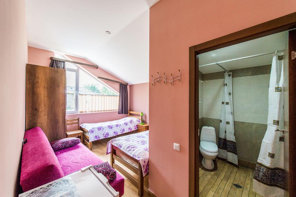 Guest House 15 Kazbegi Εξωτερικό φωτογραφία