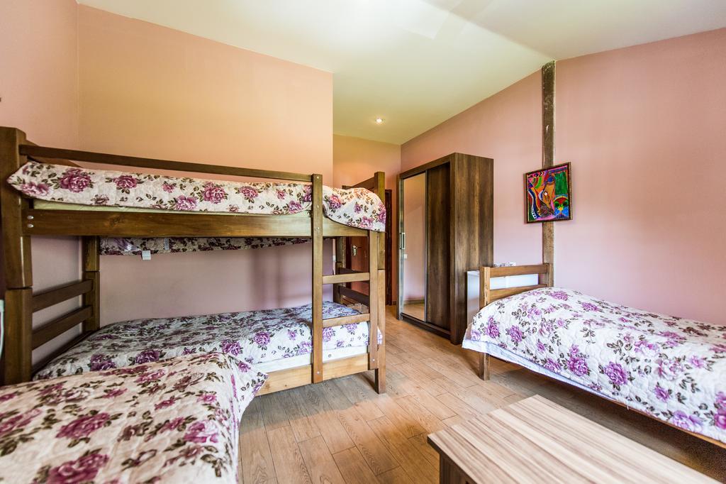 Guest House 15 Kazbegi Εξωτερικό φωτογραφία